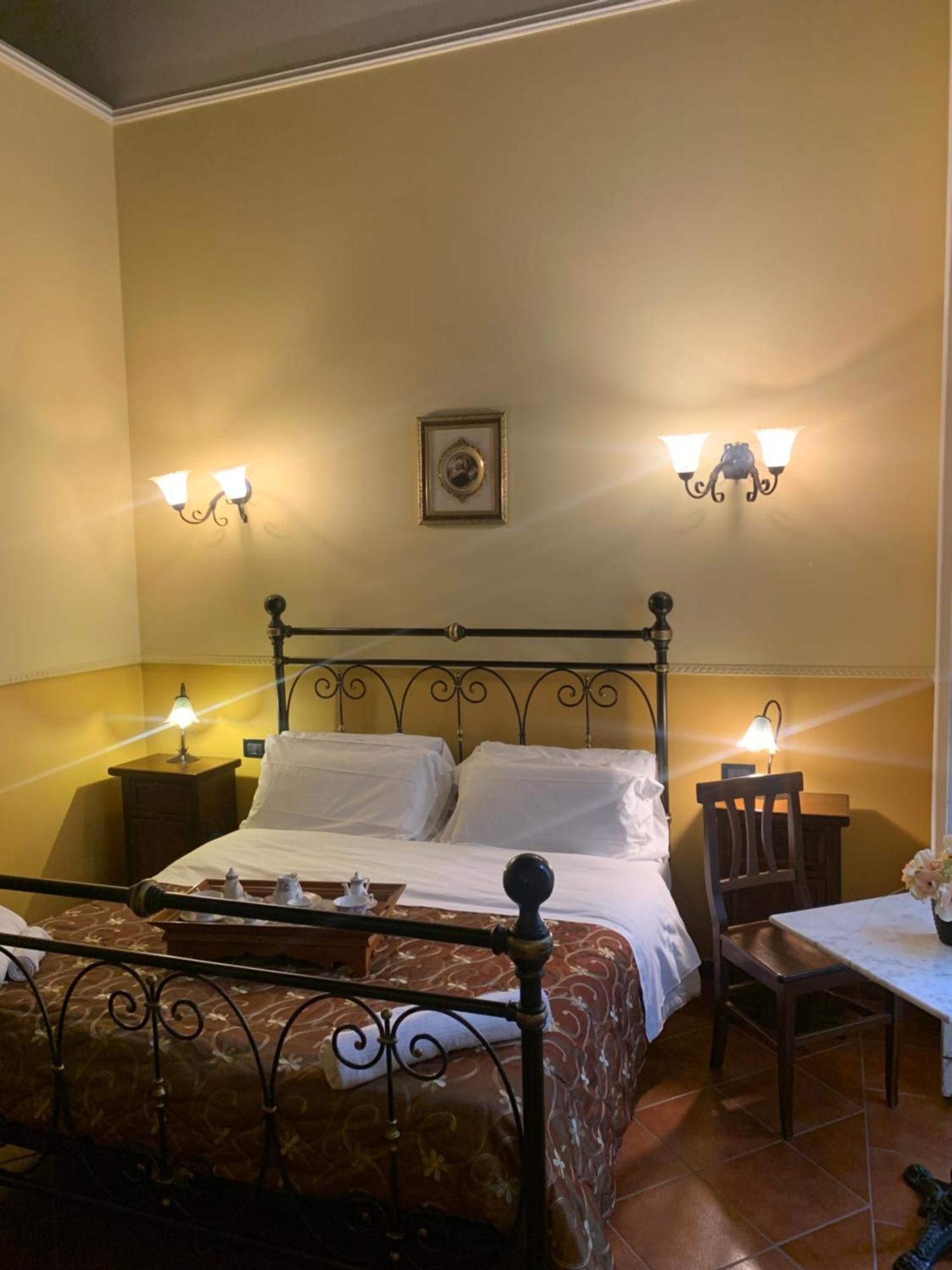Hotel Pignatelli Napoli Екстер'єр фото