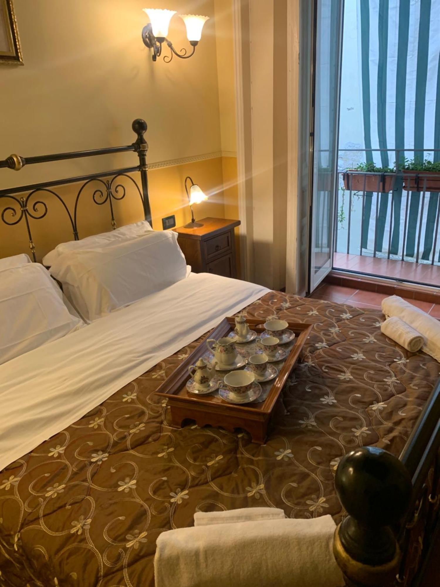 Hotel Pignatelli Napoli Екстер'єр фото
