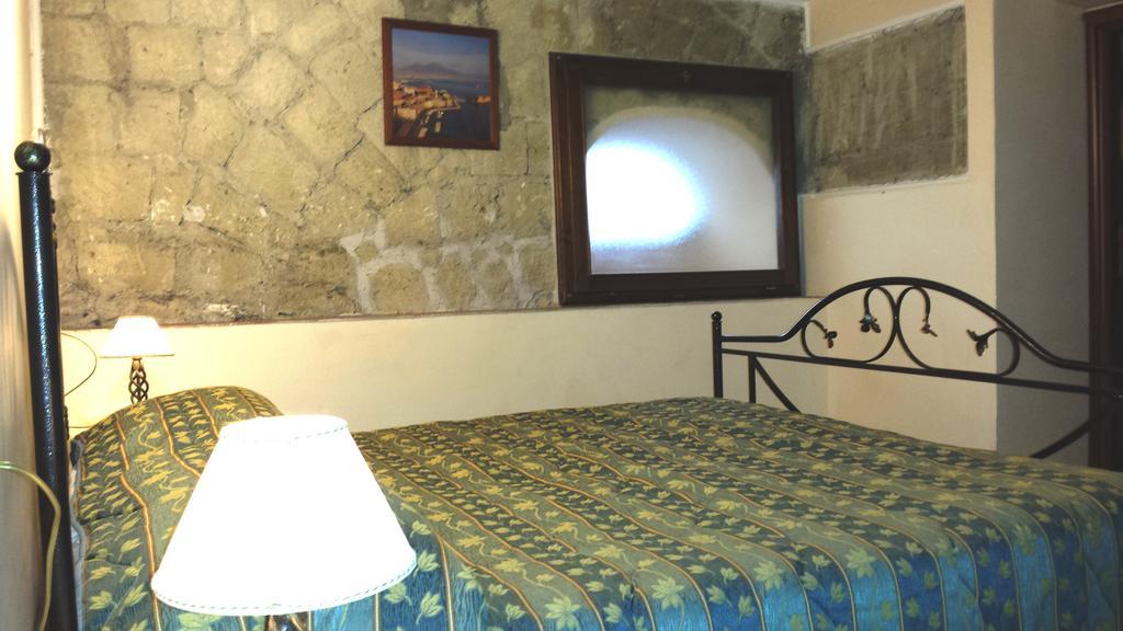 Hotel Pignatelli Napoli Номер фото