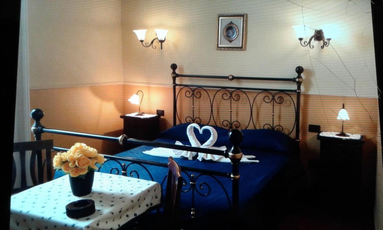 Hotel Pignatelli Napoli Екстер'єр фото